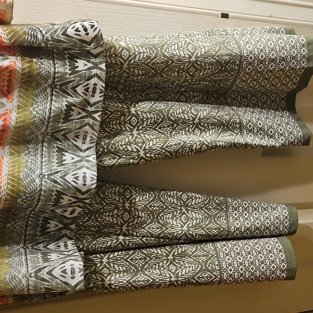 Colorful Geometric Patterned Tunic And Pants Set - image 2